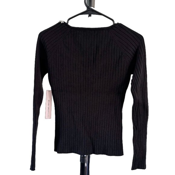 NWT AQUA JEWEL EMBELLISHED V-NECK RIBBED SWEATER - Picture 4 of 4